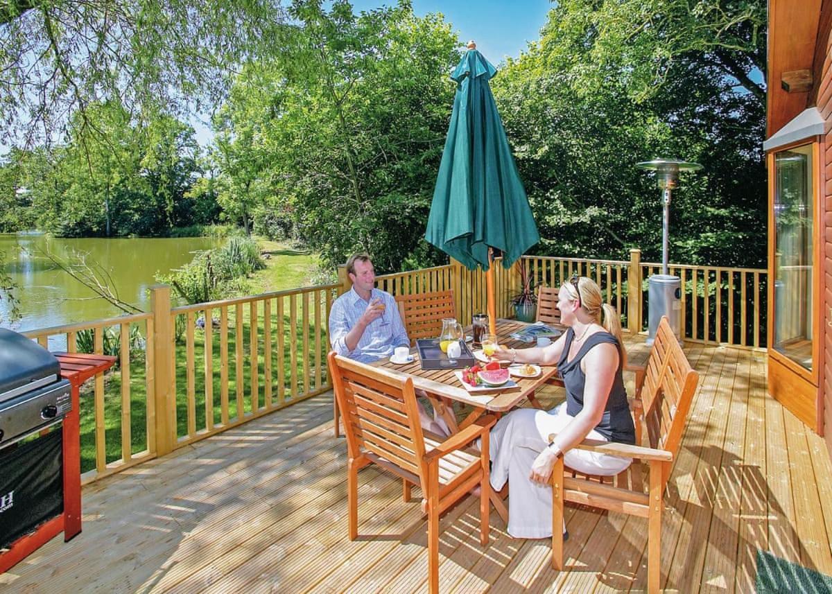 Upton Lakes Lodges Cullompton Exterior foto
